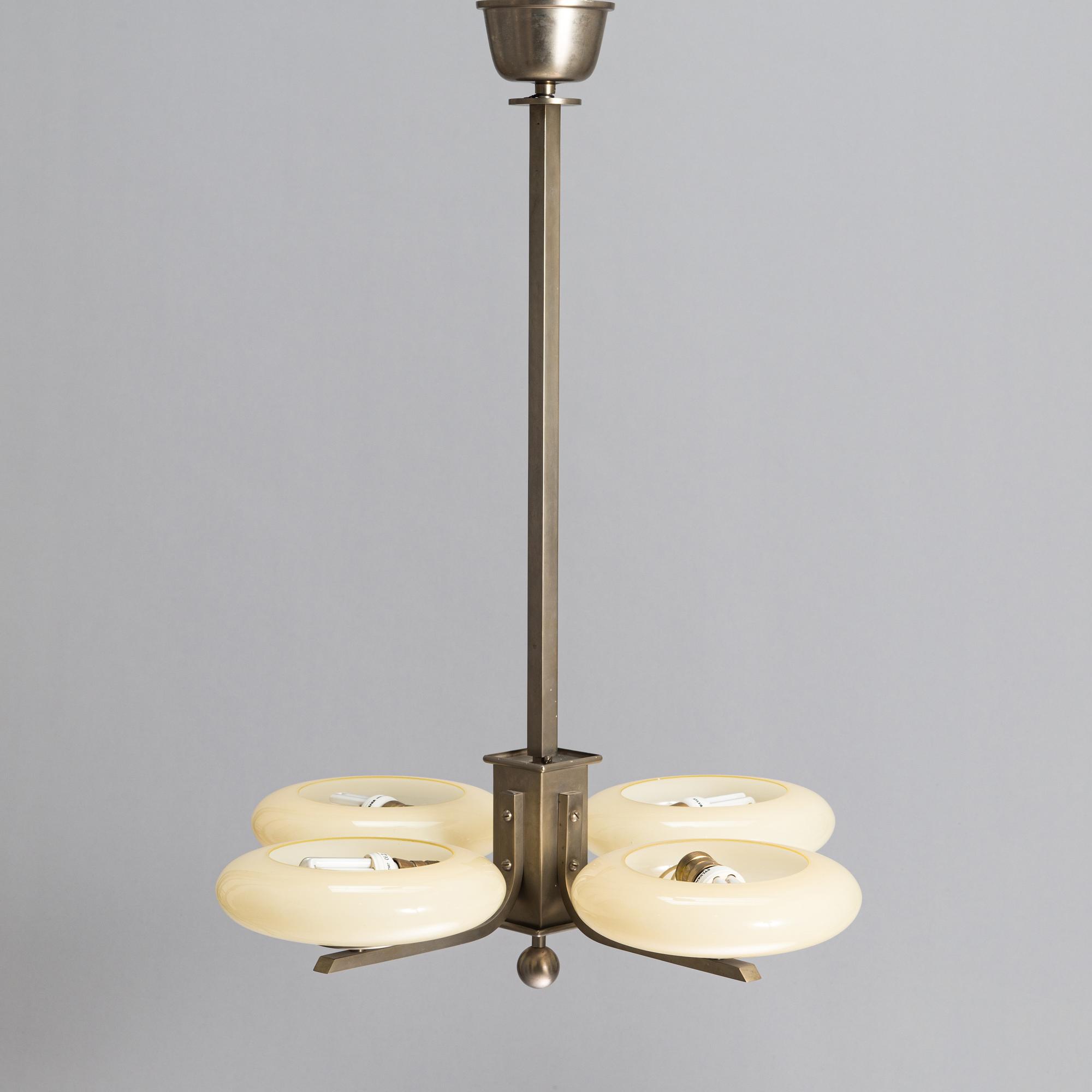 Paavo Tynell, a 1930's chandelier for Taito.