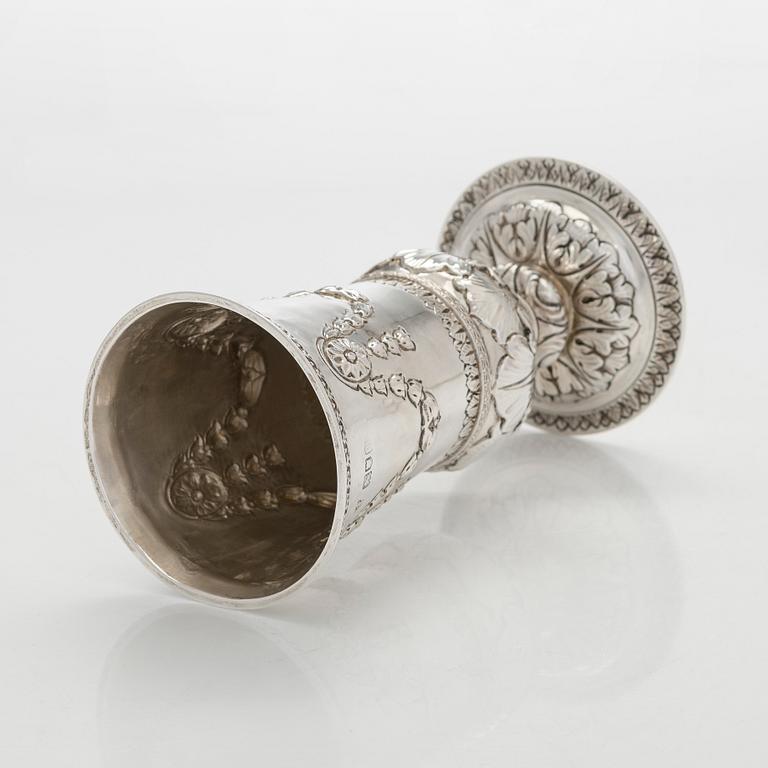 Charles Stuart Harris, bägare på fot, sterling silver, London 1924.