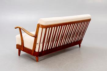 A Svante Skogh 1940s sofa Förenade möbelfabrikerna Linköping.