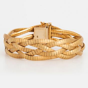 18K gold bracelet.