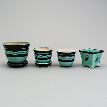 ILSE CLAESSON, "Serie V", 4 ytterfoder och lockask, flintgods. Rörstrand 1930-tal.