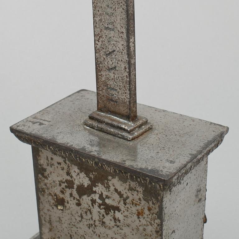 KRUFIX, polerat stål, 1800-talets första hälft.