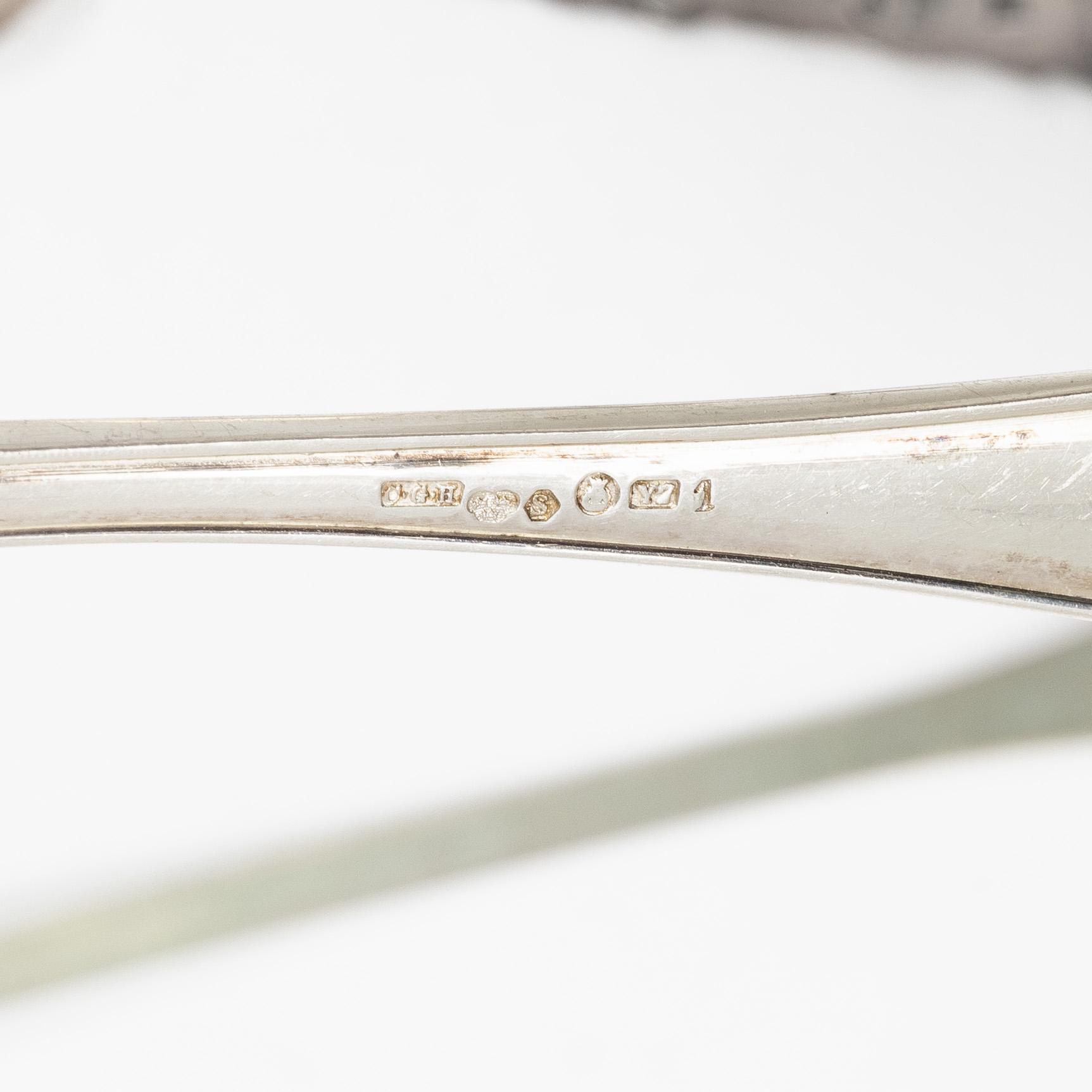 Bestick, 17 delar, silver, bl a serveringssked Th Marthinsen, Norge, kaffeskedar CG Hallberg mm.
