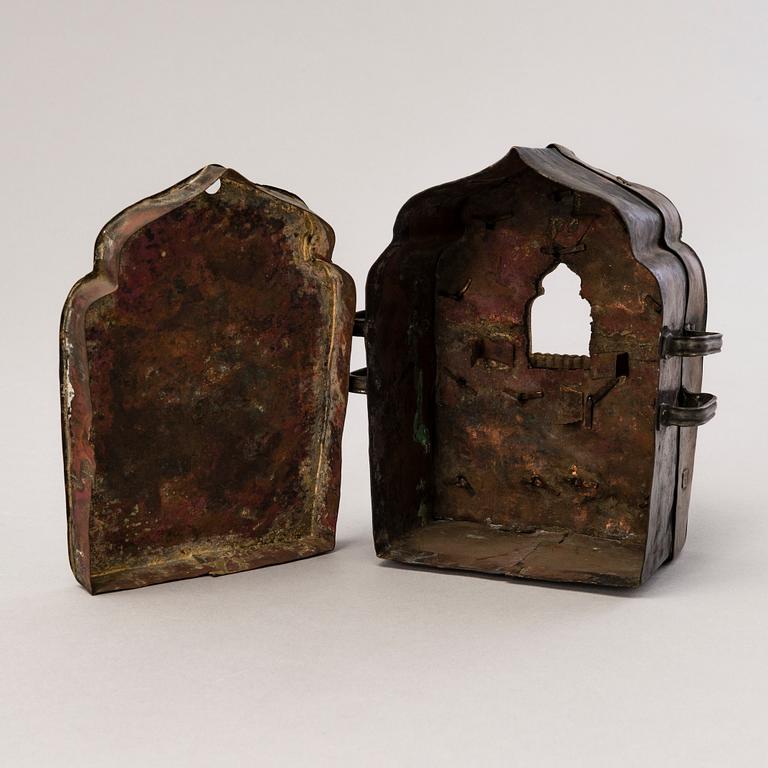 A Tibetan travel case/shrine, early 20th Century.