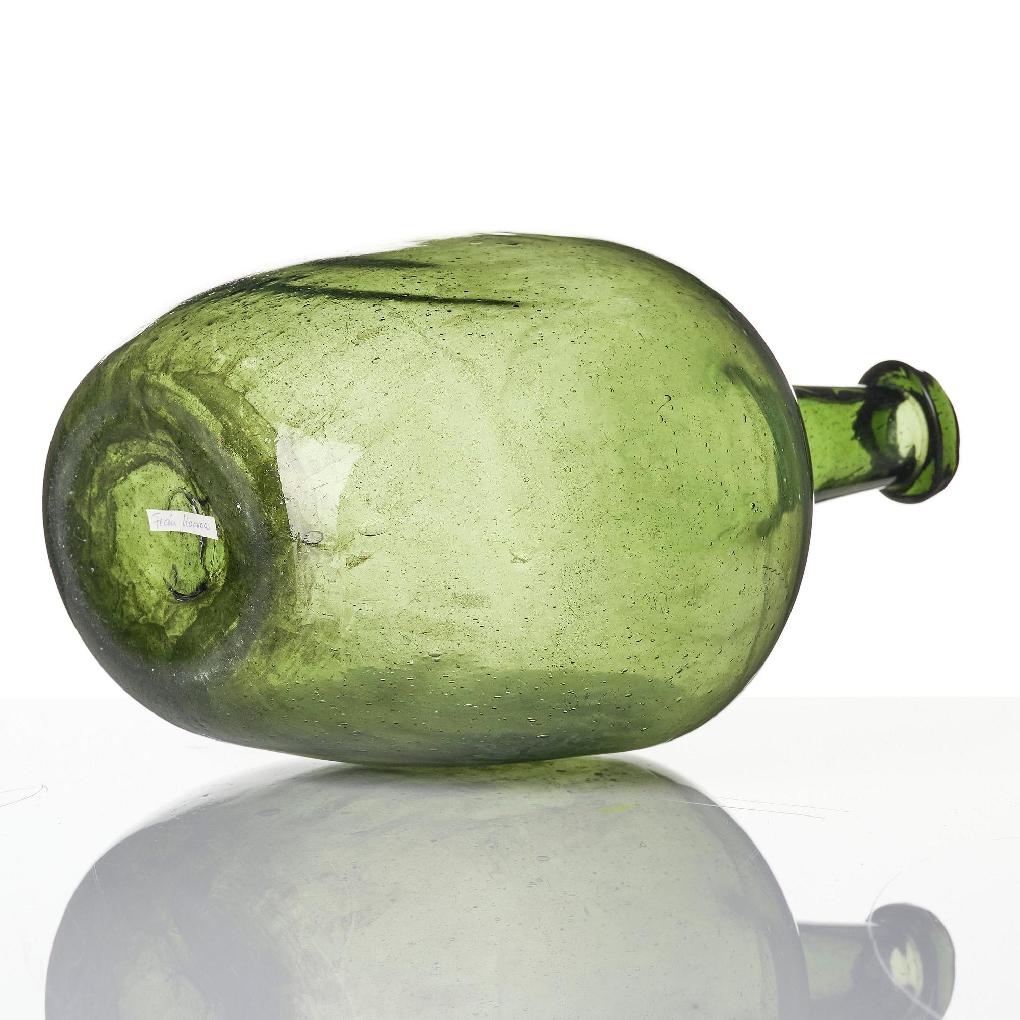 A Swedish glass bottle, 18th / early 19th century.