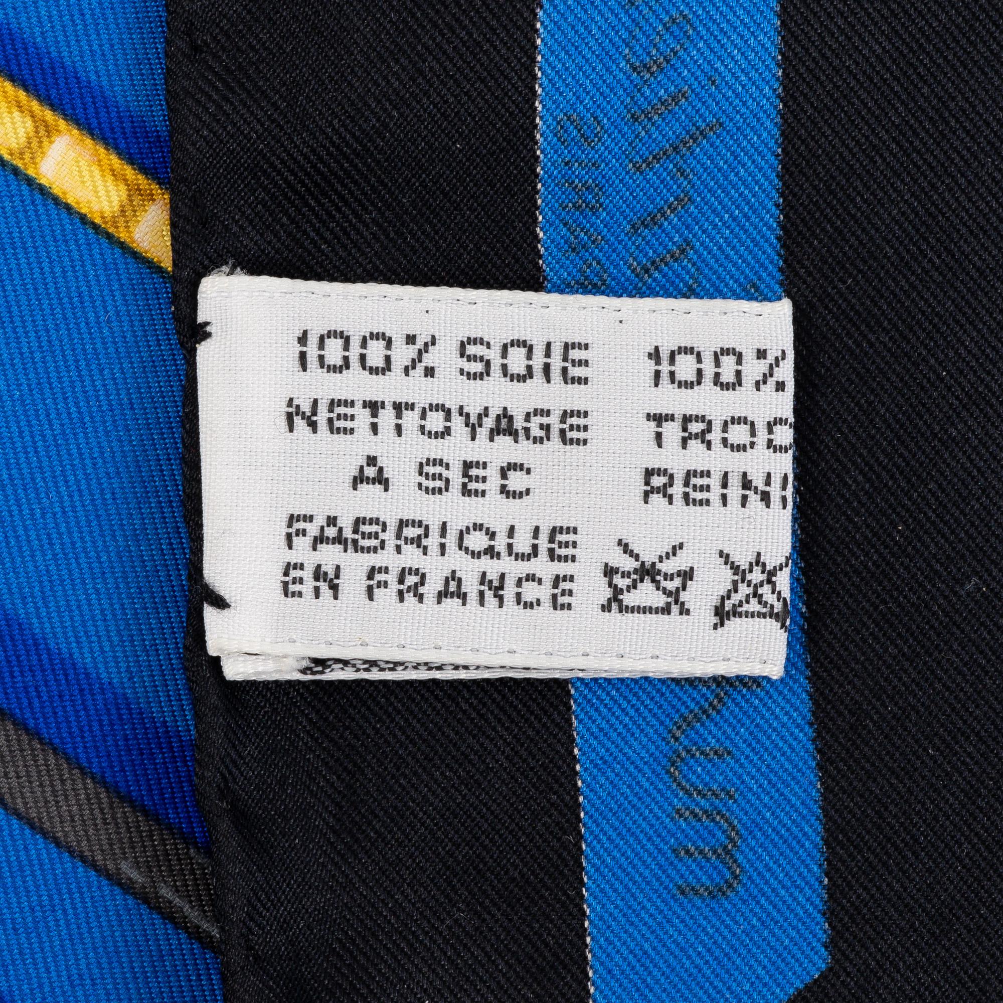 Cartier, scarf.