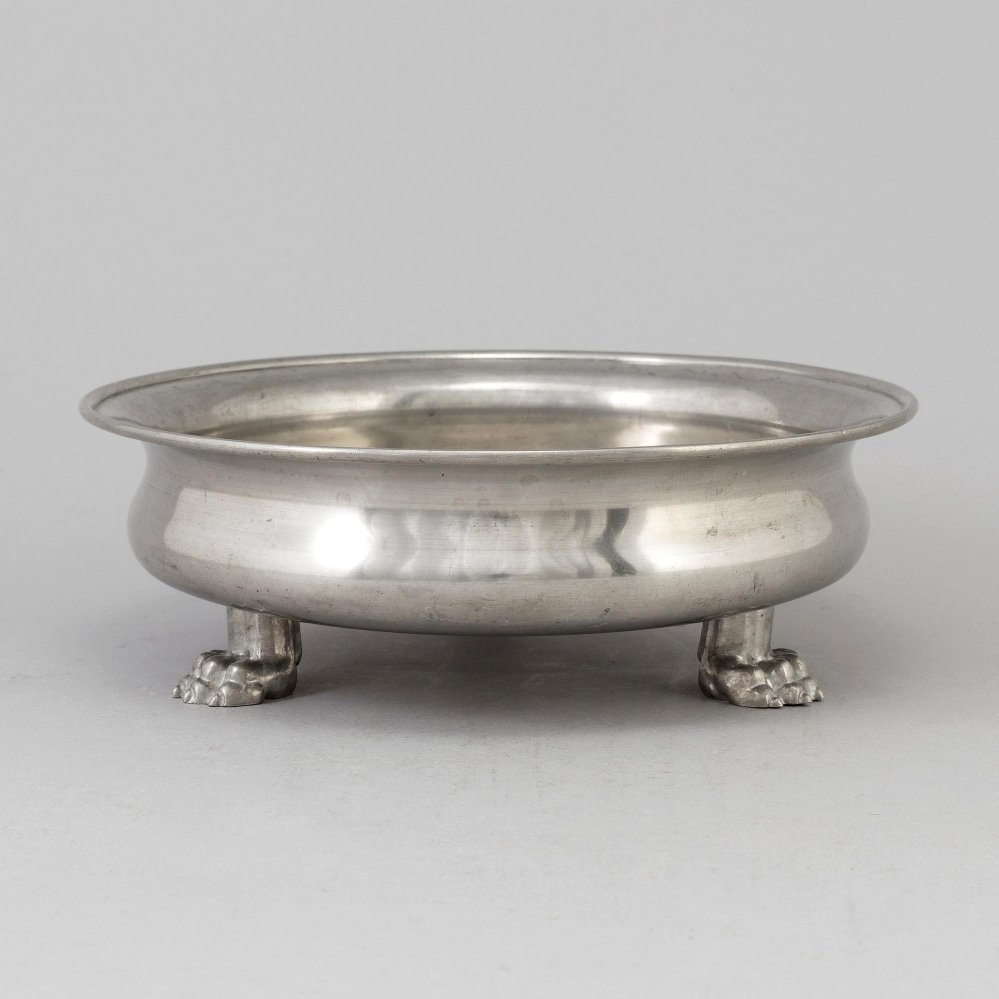 a pewter bowl by Anna Petrus for Firma Svenskt Tenn 1928.