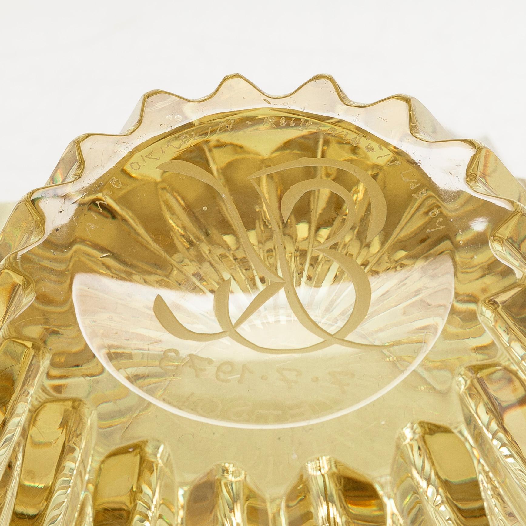 Aimo Okkolin, skål, "Kronblad", signerad Aimo Okkolin Riihimäen lasi Oy.