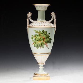 DEKORATIONSURNA, porslin, Danmark, Royal Copenhagen ca 1900.