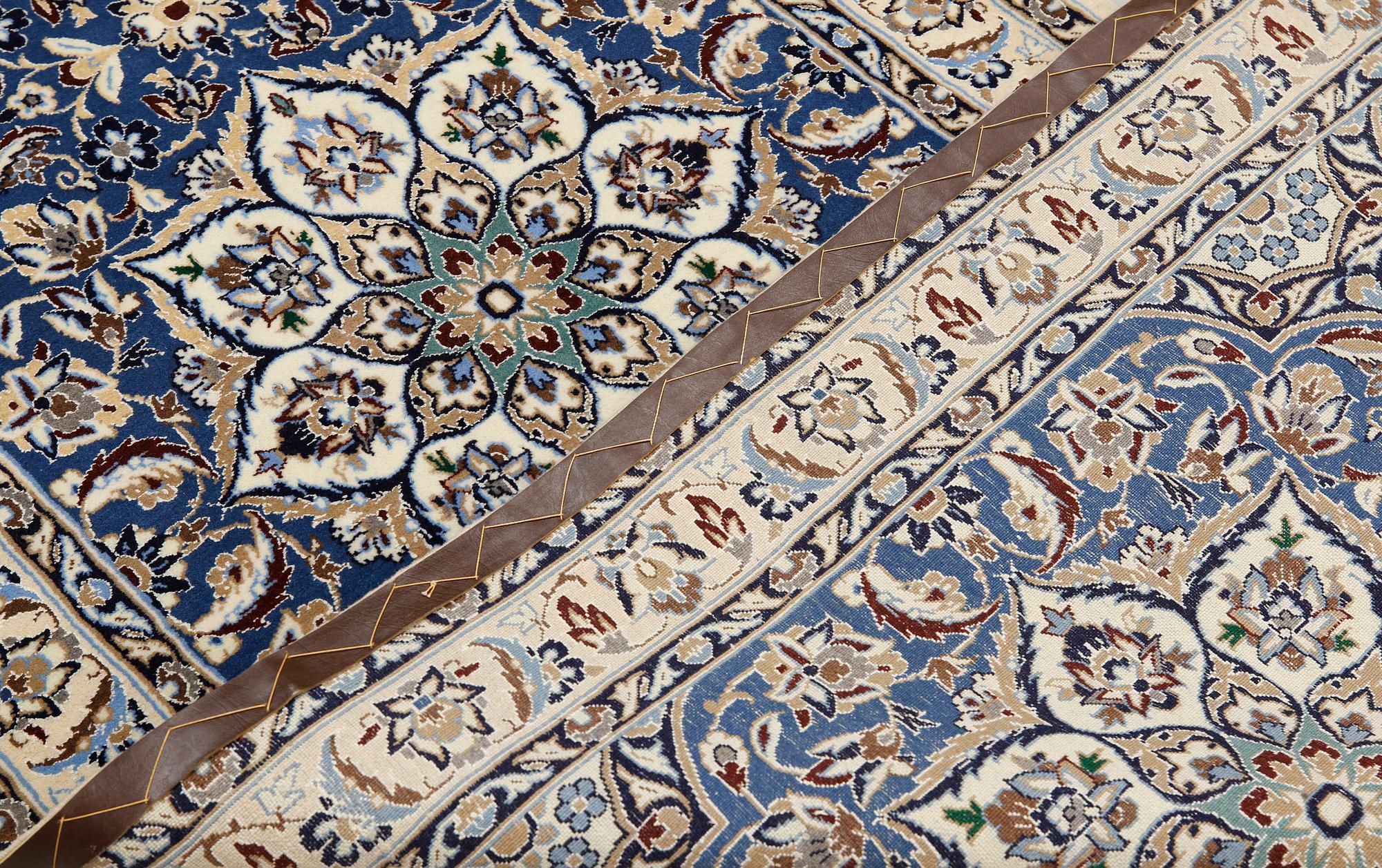 Gallerimatta, Nain, part silk, s.k. 9LAA, ca 380 x 100 cm.