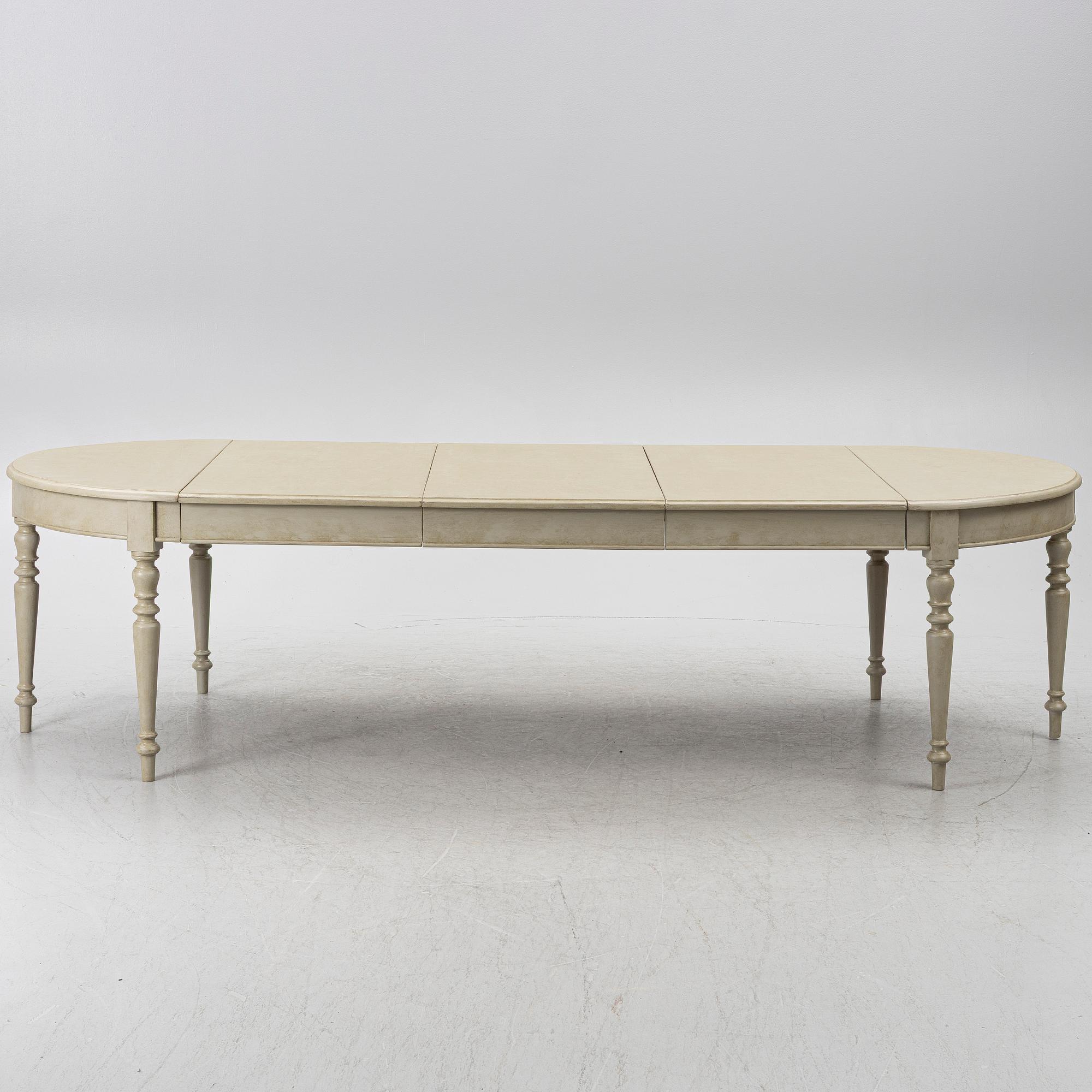 Dining table, 19th century.