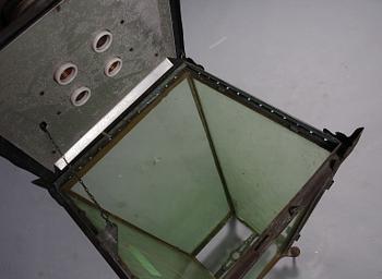 LYKTHUS, koppar och glas, Foster & Pullen, Bradford. Omkring sekelskiftet 1900.