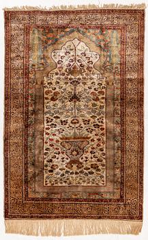 A silk Kayseri, c. 176 x 117 cm.