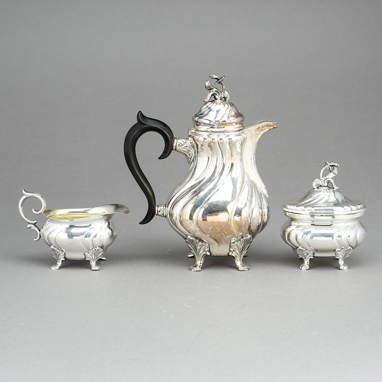 KAFFESERVIS, 3 delar, silver, CG Hallberg, bland annat 1946. Total vikt ca 683g.