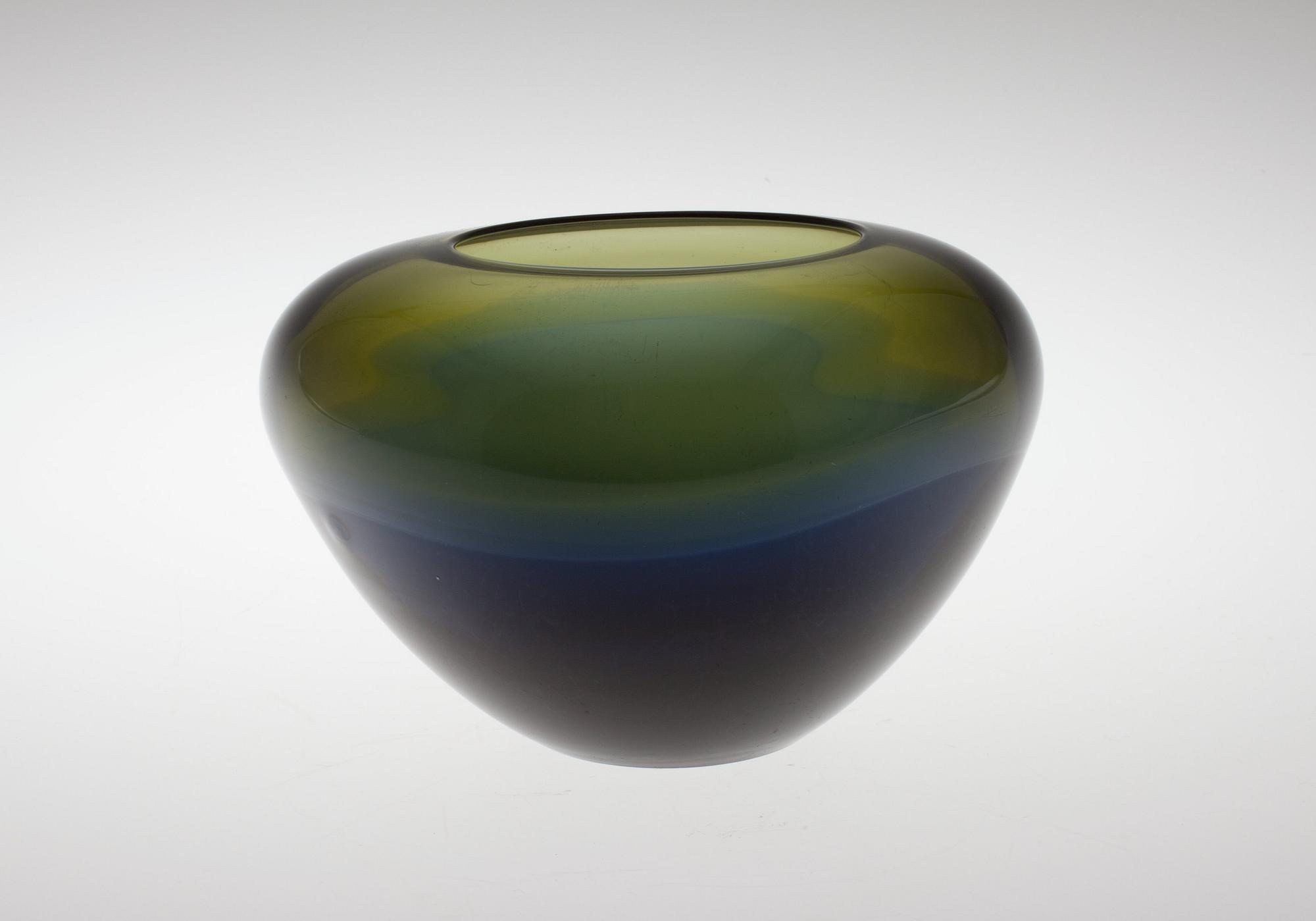 Timo Sarpaneva, A GLASS SCULPTURE.