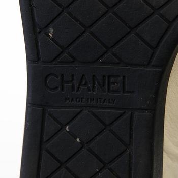 SKOR, Chanel.