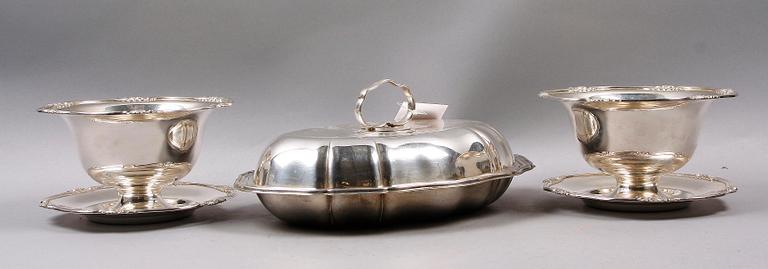 SÅSSKÅLAR, 2 st, samt KAROTT, nysilver, bla GAB, 1900-talets första hälft.