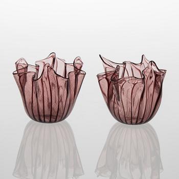 VASER, 2 st, glas, "Fazzoletto", Venini Murano, Italien.