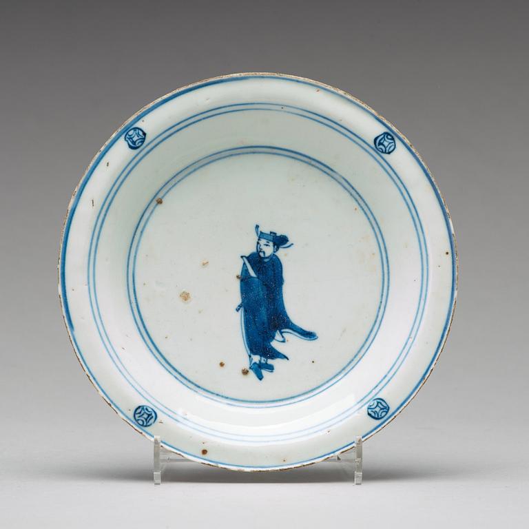 A set of five blue and white dishes, Ming dynasty, Tianqi/Chongzhen, 17th Century.