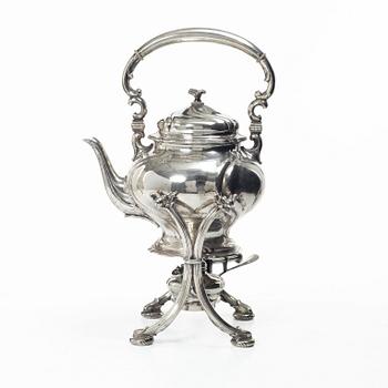 Silver teapot on a réchaud, Rococo style, Swedish import mark CF Carlman, Stockholm 1916.