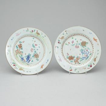 TALLRIKAR, 6 st, porslin, Kina, Qing dynastin, mestadels 1700-tal.