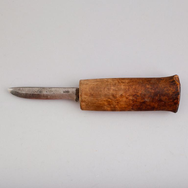 SAMEKNIV samt SKED, kniv med monogram NN, 1900-talets första hälft.