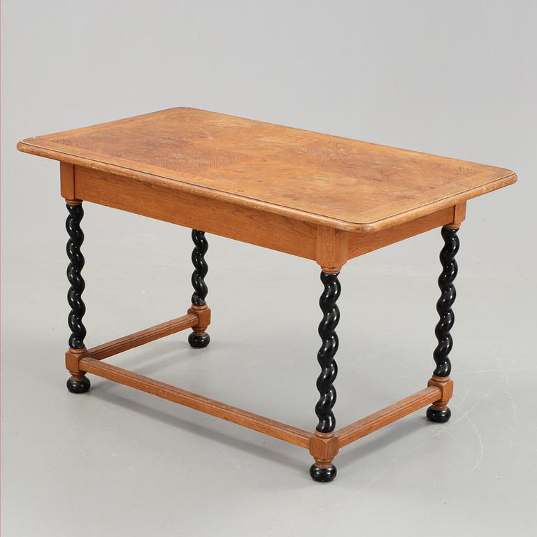 BIBLIOTEKSBORD, barockstil, 1900-talets första hälft.