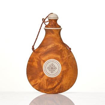 Thore Sunna, a saltflask.