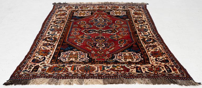 An antique Kashkuli Qashqai rug, South Persia, c. 249 x 150 cm. .
