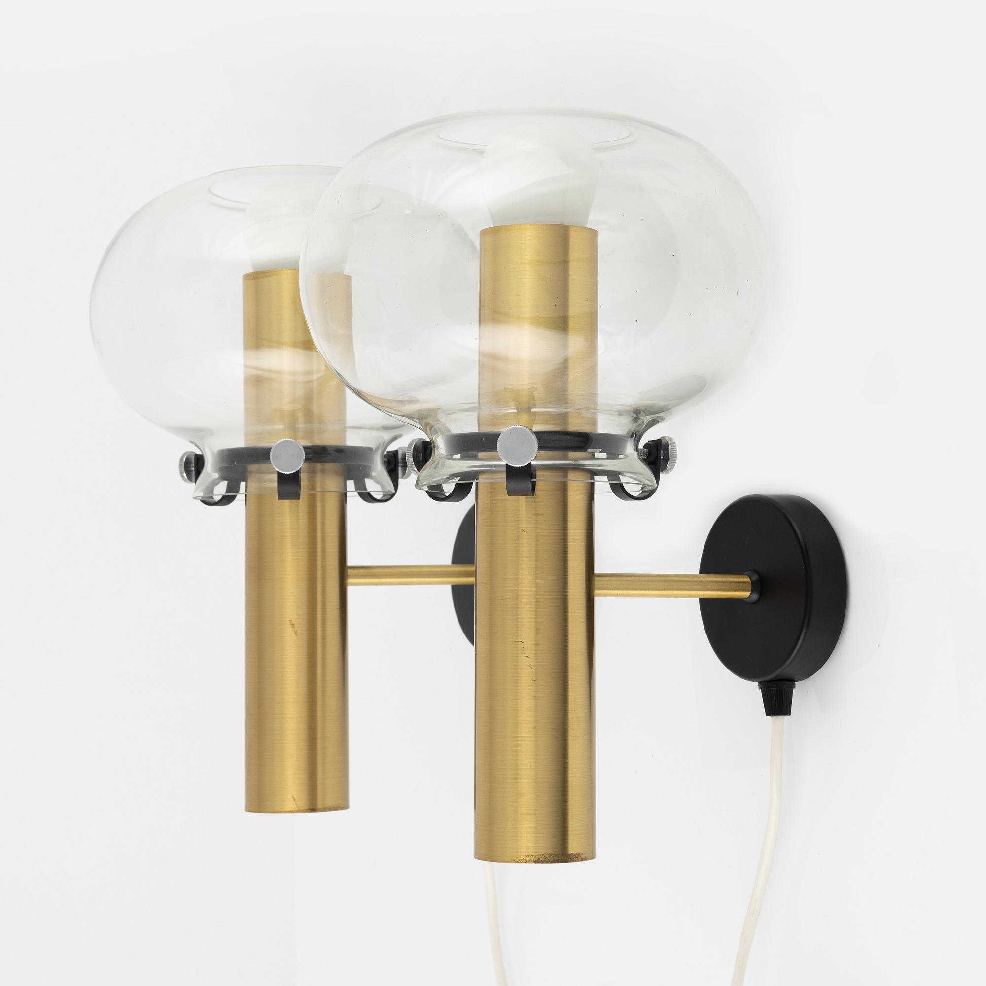 A pair of wall lamps, end of the 20th century.