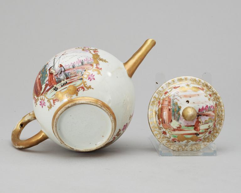 A white glazed teapot with lid, China, Qianlong (1736-95).
