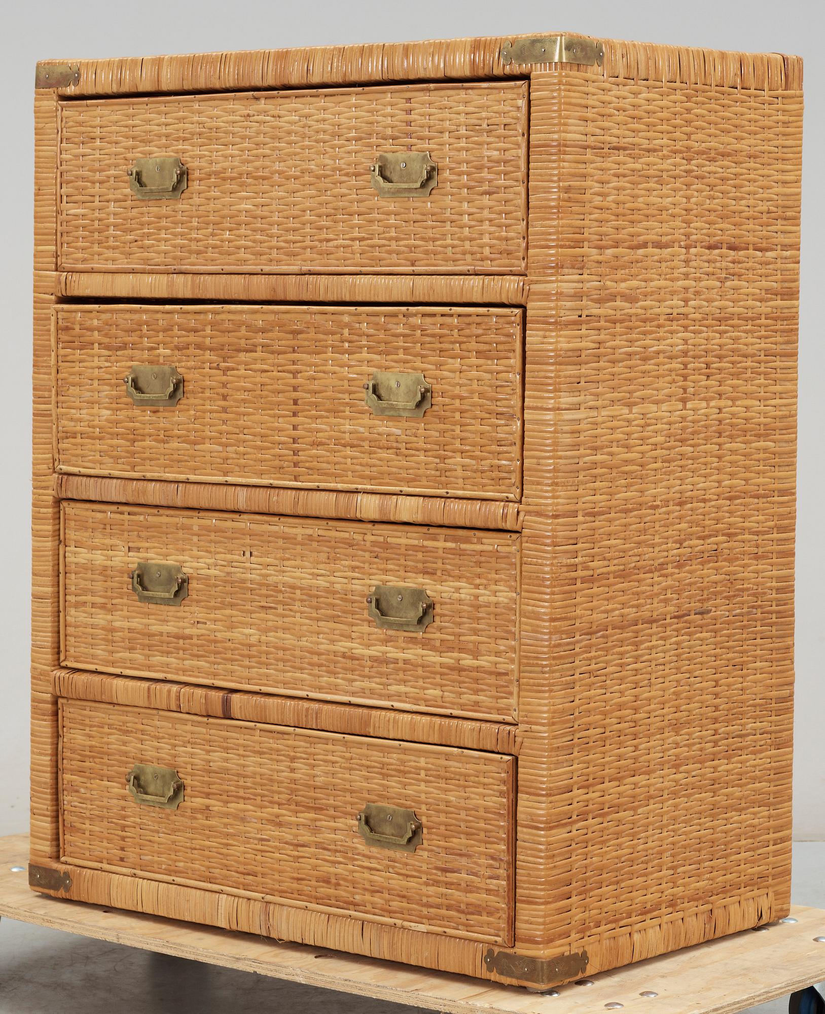 BYRÅ samt SPEGEL, Kolonial stil, omkr 1900-talets mitt.