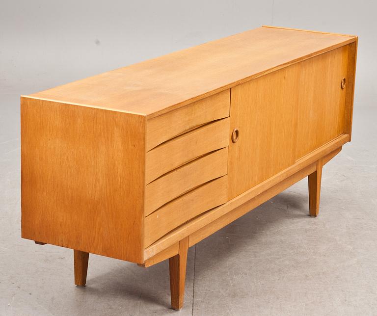 SIDEBOARD, 1900-talets andra hälft.