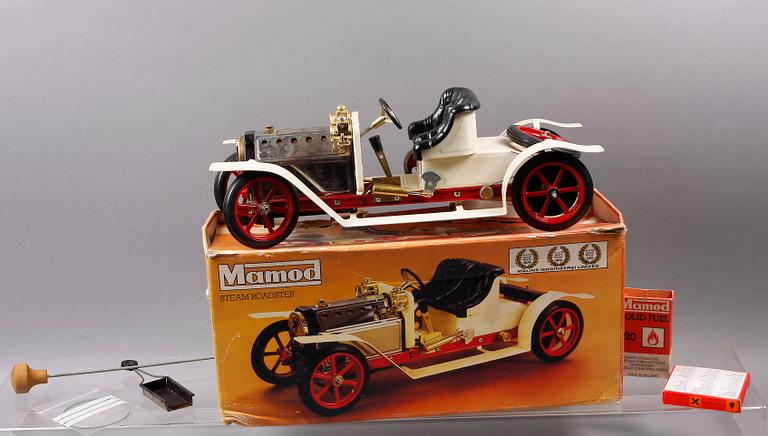 LEKSAKSBIL, "Steam Roadster SA1", Mamod, England.