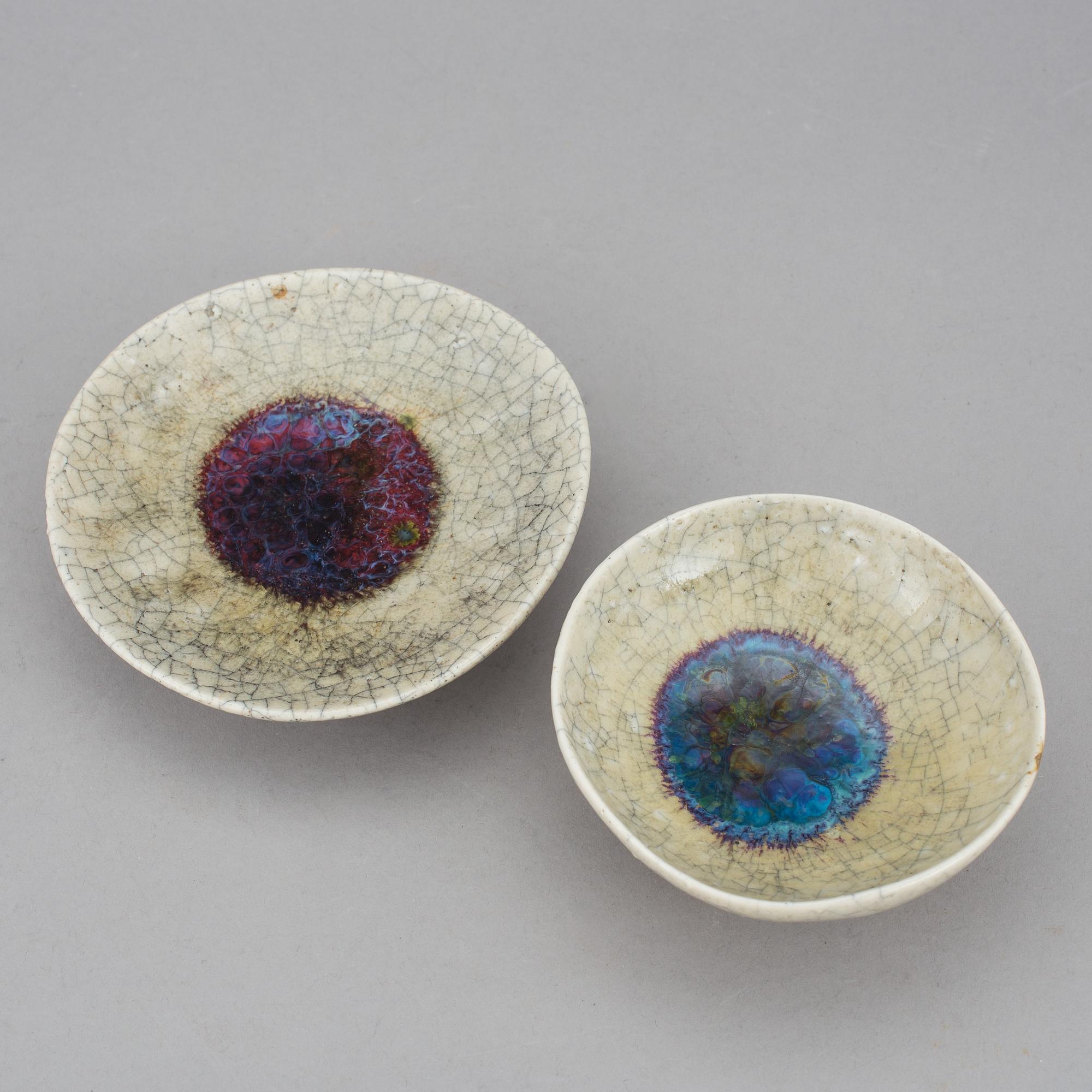 SKÅLAR 2 stycken, keramik, Aune Siimes, Arabia. En daterad 1945.