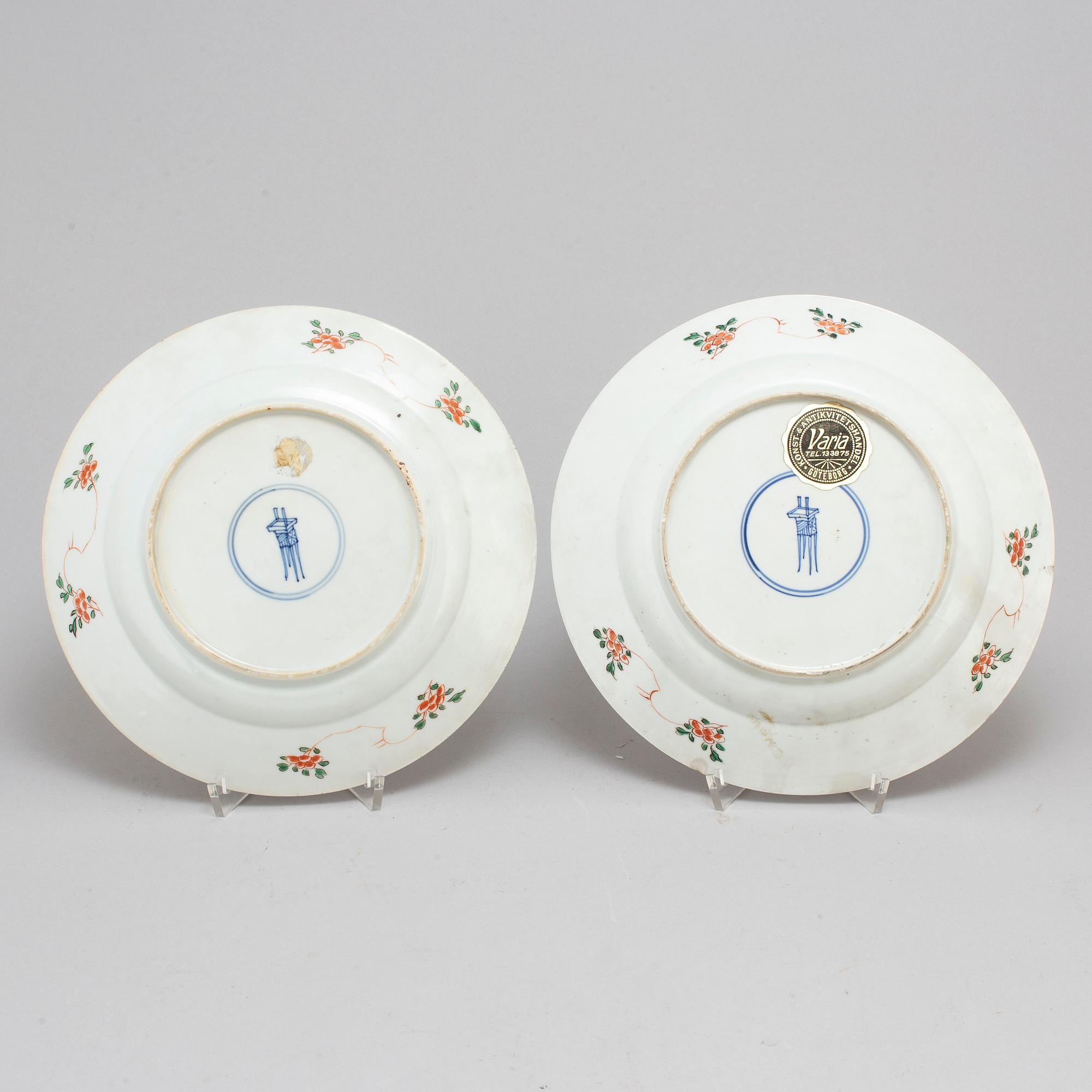 Two famille verte dishes, Qing dynasty, Kangxi (1662-1722).