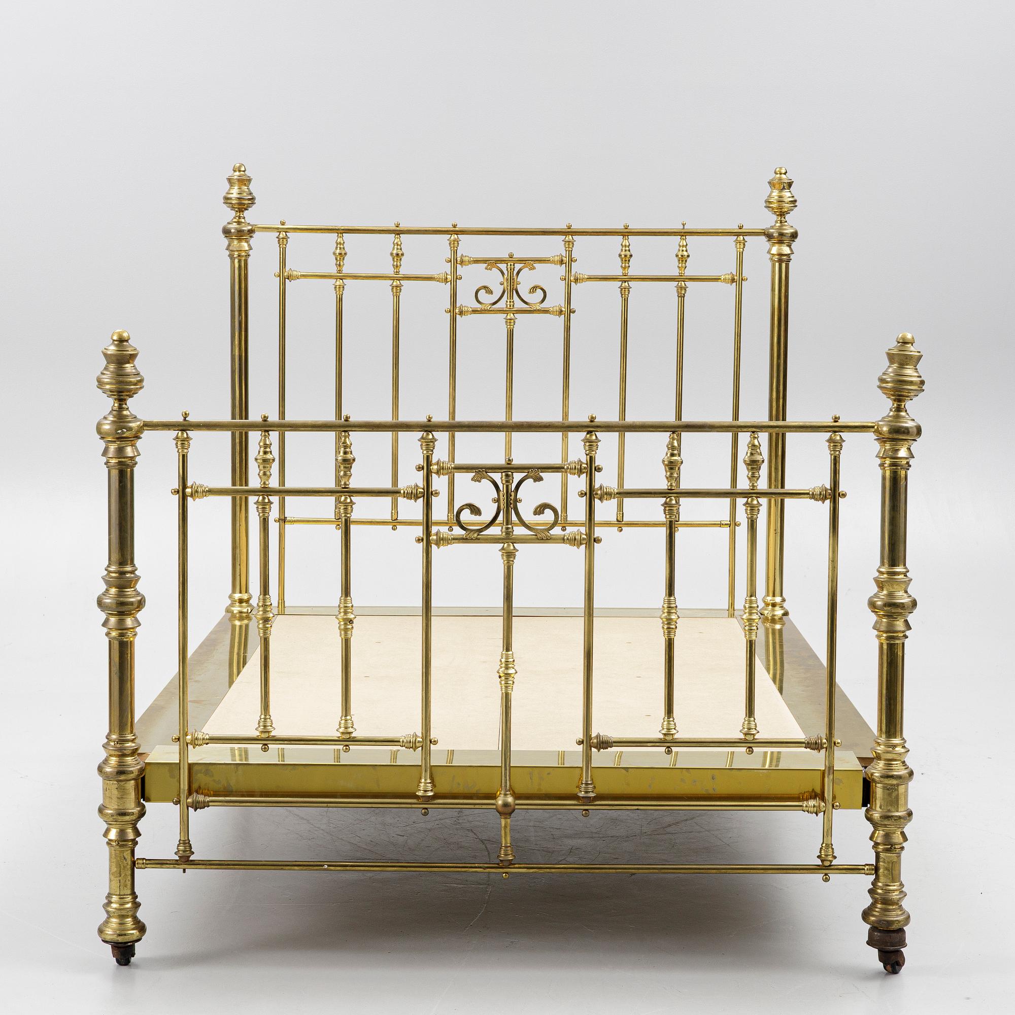 Säng, omkring år 1900.