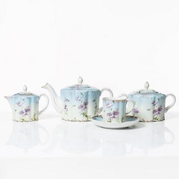 Tea service, 14 pieces, porcelain, Kuznetsov, Russia, circa 1900.