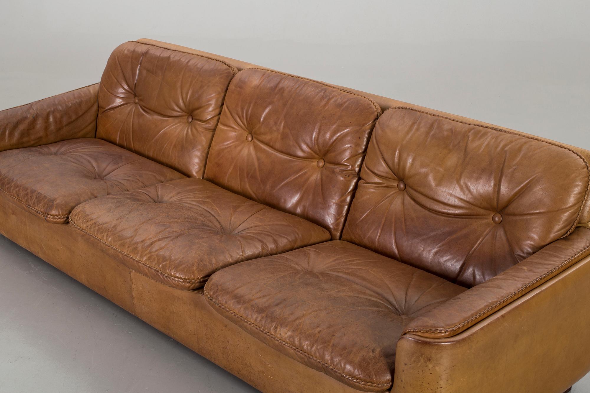 A SOFA BY SIGURD RESELL MODEL 125 FOR Vatne Møbler AS, Norway.