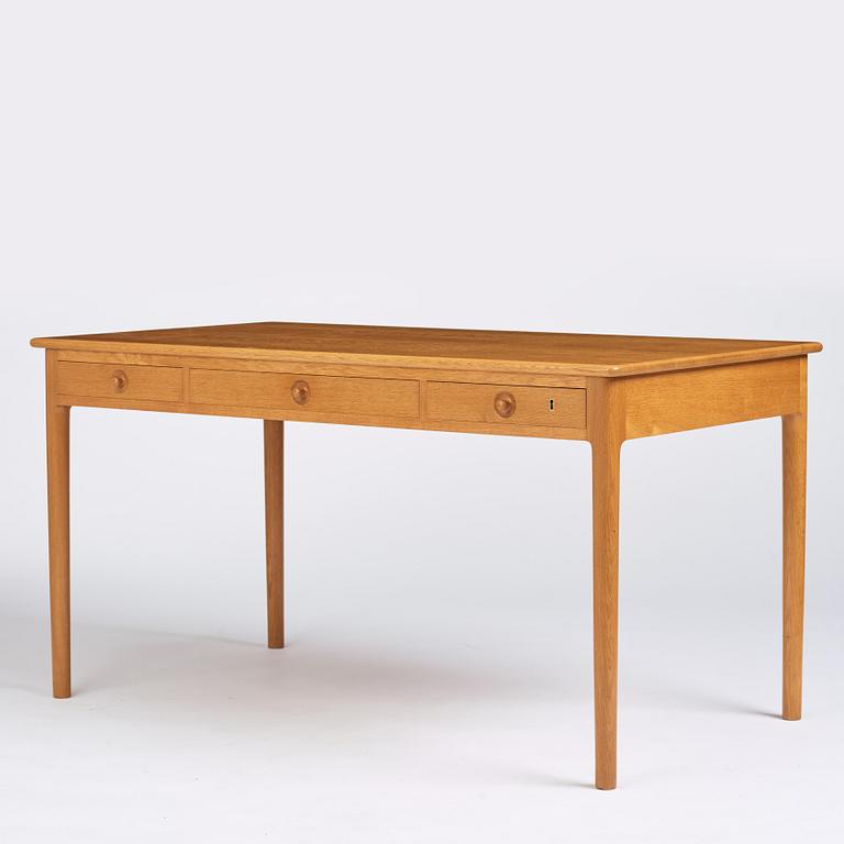 Hans J Wegner, skrivbord, modell "PP-305", PP Möbler, Danmark.