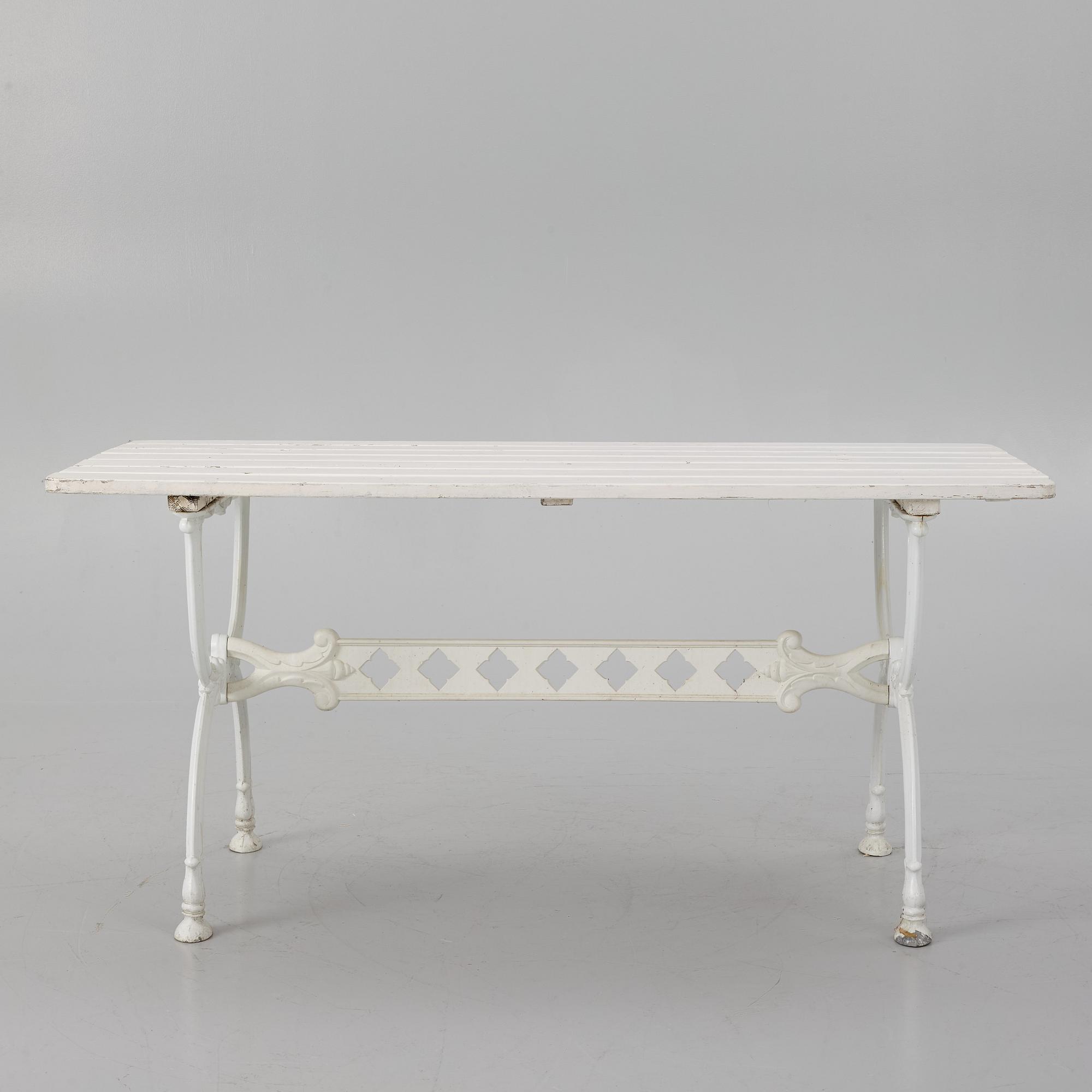 Trädgårdsbord, Byarum, 1900-talets slut.