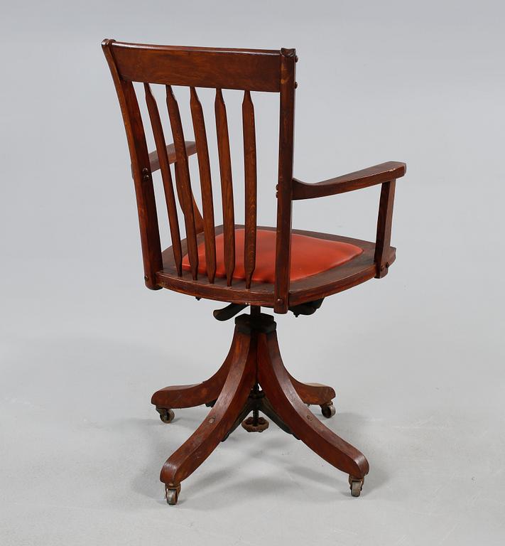 SKRIVBORDSSTOL, 1900-talets början.