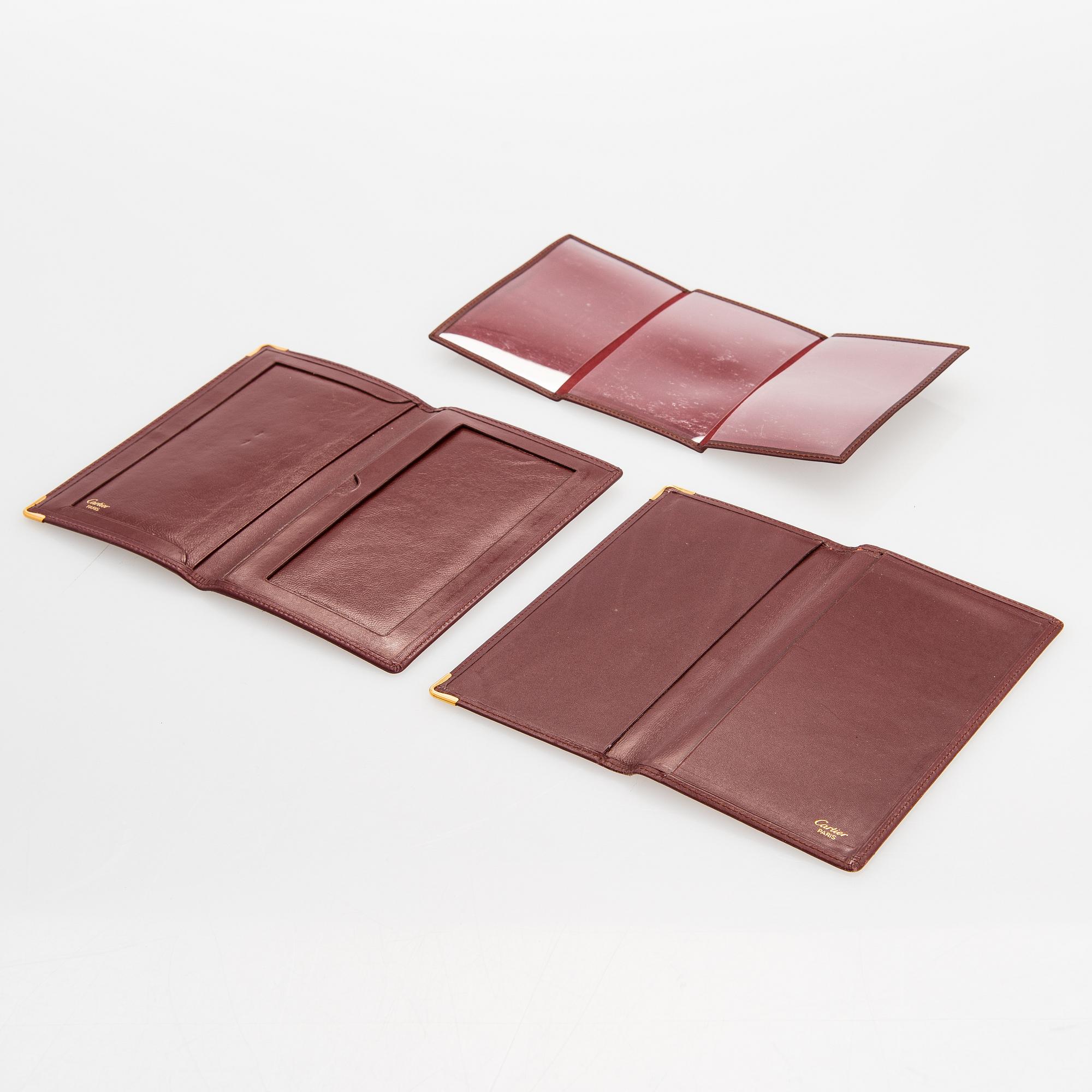 Must de Cartier bag clutch with accessories.