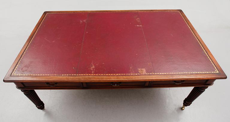 SKRIVBORD, England, 1900-talets andra hälft.