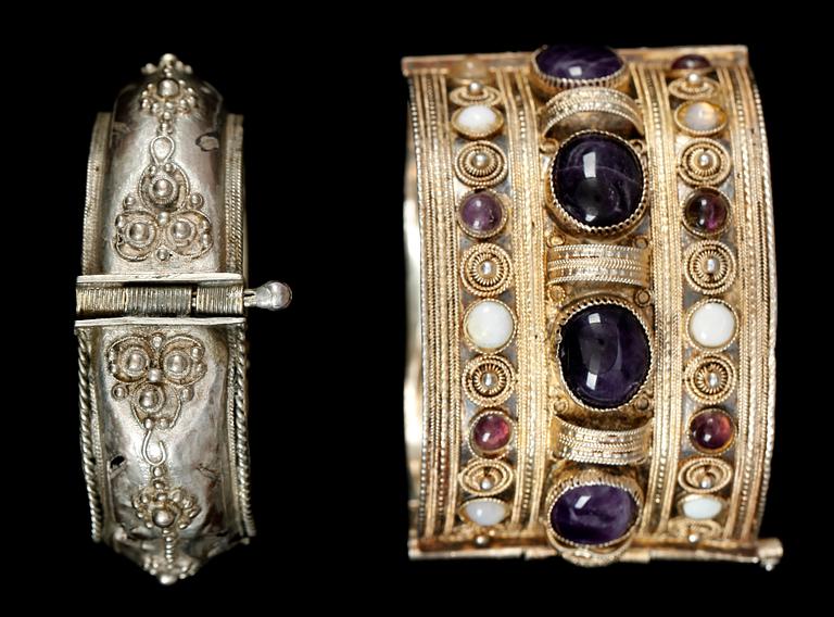 ARMRINGAR, 4+3st, mestadels silver samt ametister. Vikt (4st) 279g.