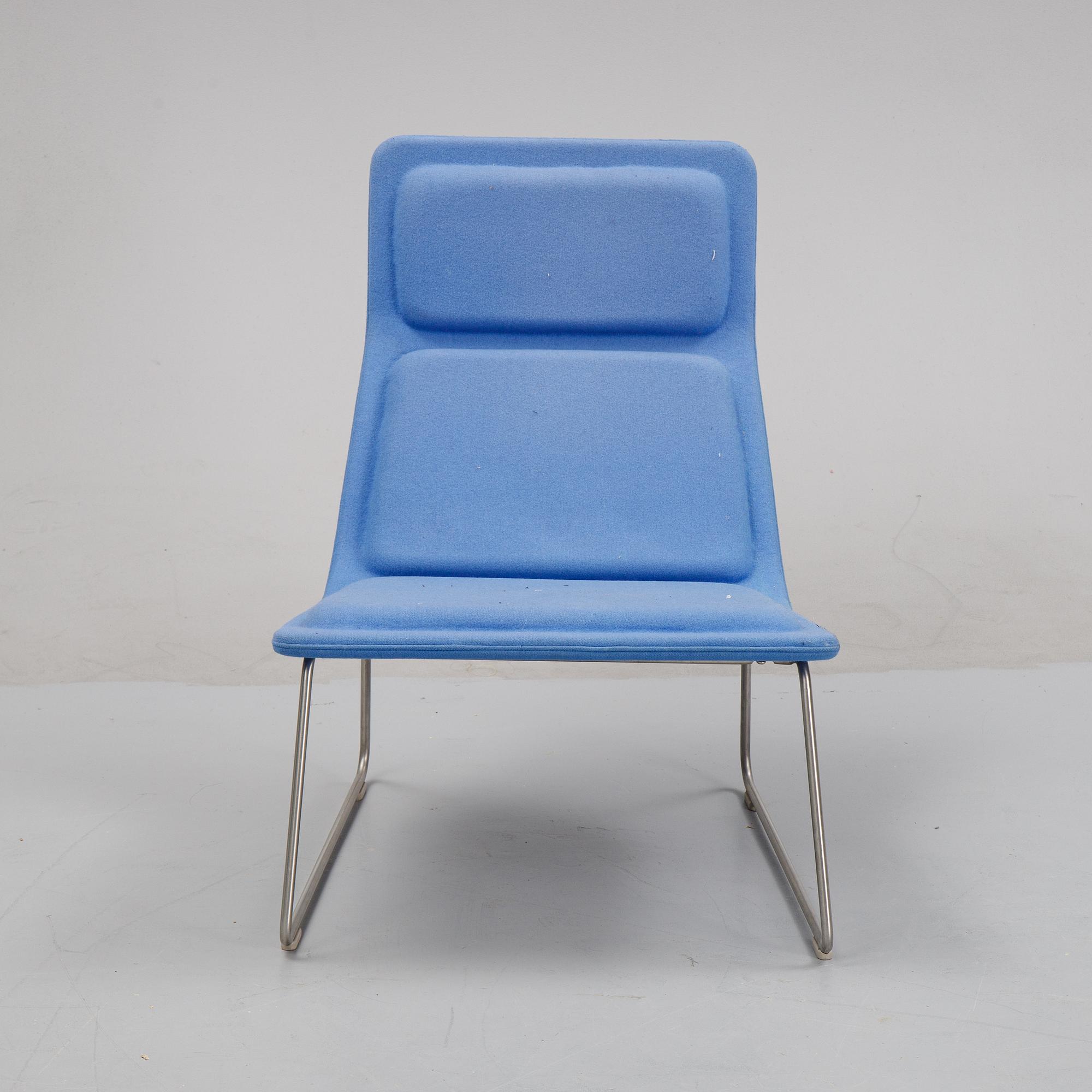 Jasper Morrison, a 'Low Pad Chair' Cappellini, Italy.