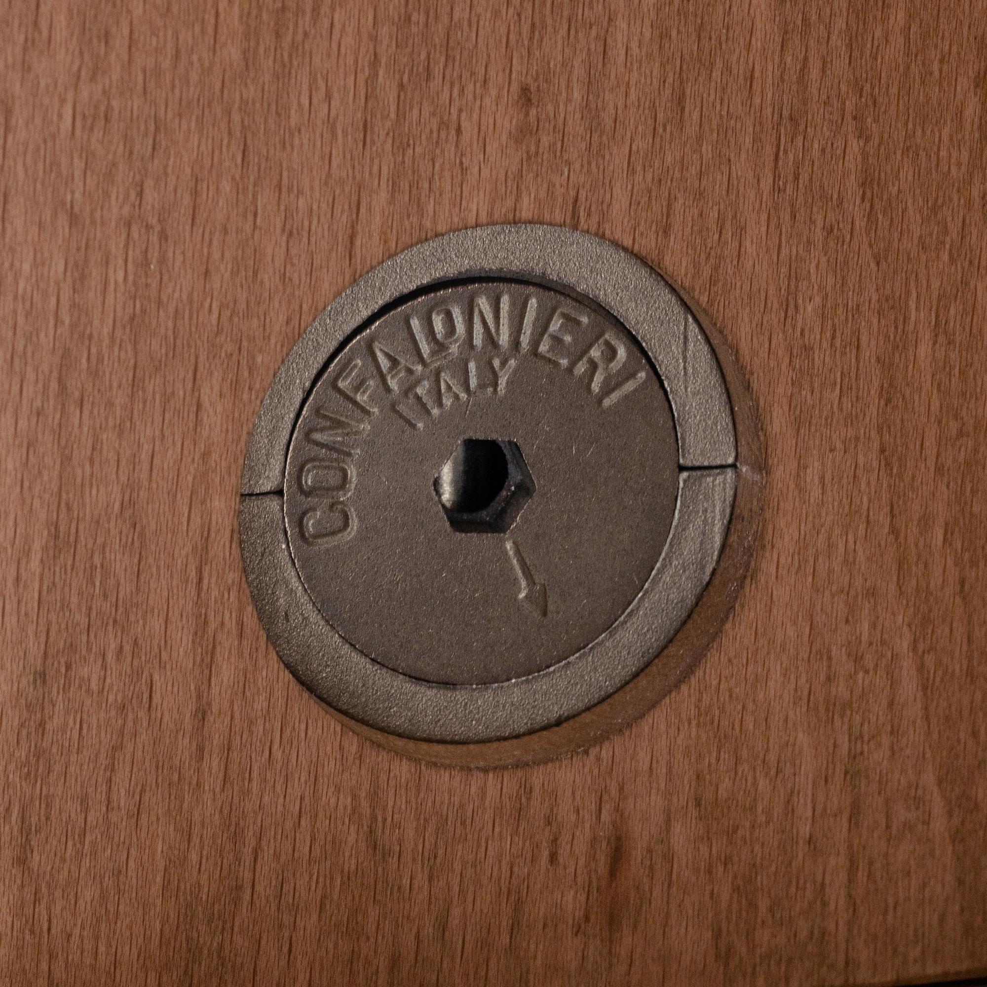 Matbord, "New York", Moda, 2000-tal.