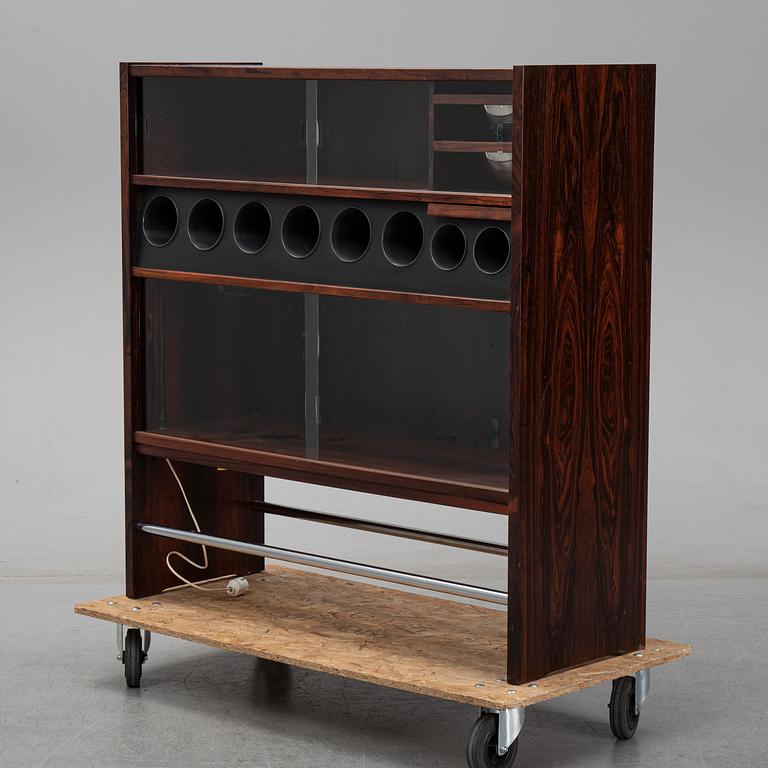 Erik Buch, bardisk för Heltborg möbler, Danmark. 1960-tal.