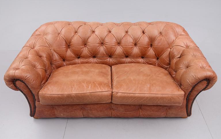 SOFFA, Chesterfieldmodell, Centurion Furniture, England, 1900-talets andra hälft.