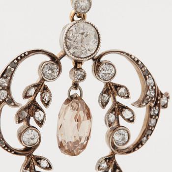 A natural pearl, old-, rose-and briolette cut diamond pendant. Early 20th cent.